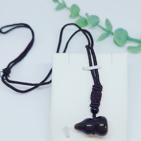 Black Obsidian Gourd necklace in a gift box - Picture 2 of 4